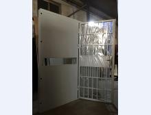 一框雙監室門（內平移外平開-內）